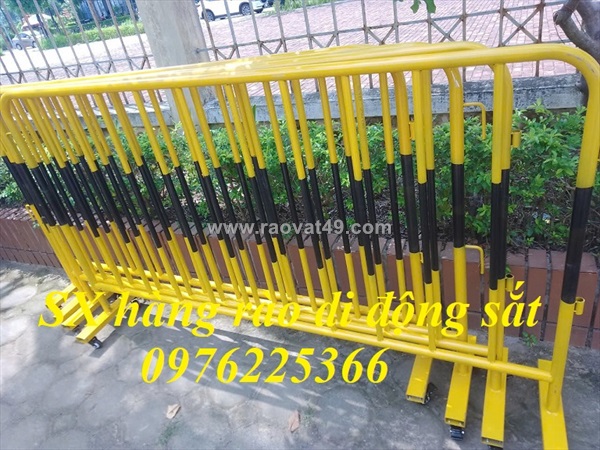 Sản xuất, gia công hàng rào sắt di động