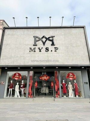 Sang nhượng cửa hàng quần áo – 1 nguyễn văn cừ, tp vinh, nghệ an