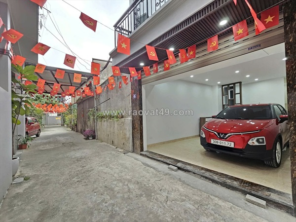 Tài chính 12.x tỷ, phố nguyễn lam, 42m2, 6t thang máy, gara ô tô, hàng hiếm