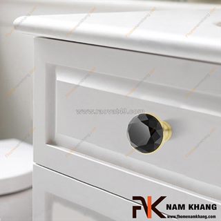 Tay nắm tủ pha lê phù hợp với không gian nào