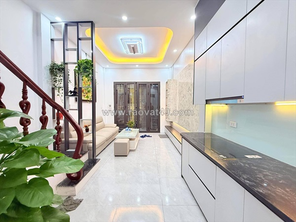 Thuỵ khuê – bán nhà 4t 30m² mt 3.5m – giá chào 7.85 tỷ tây hồ