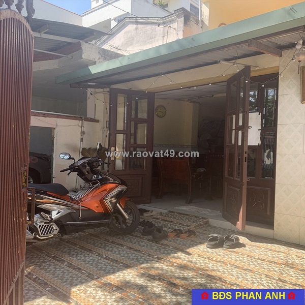 Tìm đâu ra căn nhà ngang 5 m mà còn "dễ thở" thế này ngay tại phước long ? 80 m², chỉ với 3 đồng...