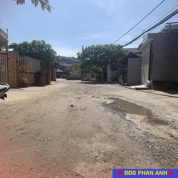 Tìm đâu ra căn nhà ngang 5 m mà còn "dễ thở" thế này ngay tại phước long ? 80 m², chỉ với 3 đồng...