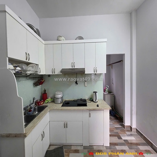 Tìm đâu ra lô đất ngang 5 m ngay sát đỗ xuân hợp ( quận 9 ) tầm này...? 98 m2 đất, mà chỉ có 5...
