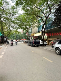 Vip, bán nhà phố ngọc hà, ô tô vào nhà, 60m 7 tầng thang máy, chỉ 23 tỷ