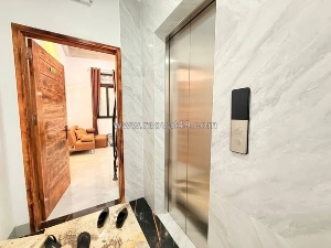 Võng thị – tòa ccmn 8t thang máy 83m² mt 6.1m – giá chào 26.9 tỷ  view hồ tây