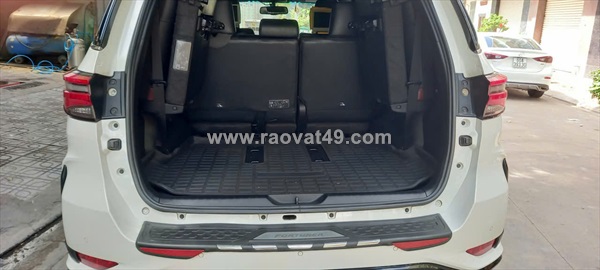 Xe nhà bán – toyota fortuner legender 2.4 at máy dầu (1 cầu)
