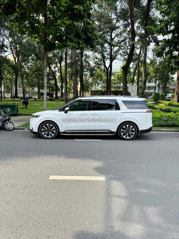 Bán kia carnival signature 2021 – logo mới – trắng tinh tế