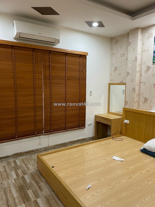 Bán nhà đường võ chí công - cầu giấy 33 mét 5 tầng 8,6 tỷ