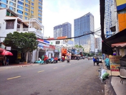 Bán nhà quận 3, đường điện biên phủ, có hẻm hậu, 214m2 đất, 2 tầng, phù hợp làm vp