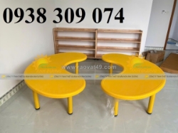 Bàn nhựa vòng cung trẻ em,bàn bán nguyệt mầm non bằng nhựa