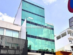 Bán tòa chdv lạc long quân – 20 căn hộ, 6 lầu có thang máy, 167m², dòng tiền 143tr/tháng