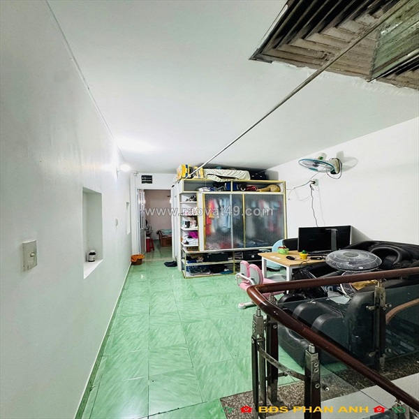 Căn nhà phố mặt tiềnn "vừa miếng" thế này ở phước long ? vừa ở vừa kd mà chỉ có 4 đồng hơn