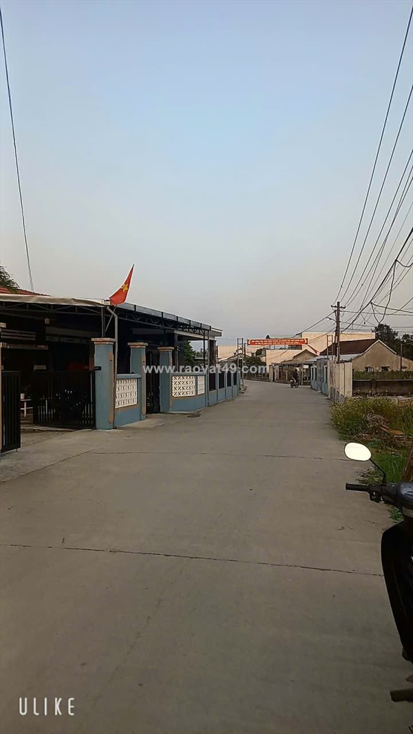 Chính chủ cần tiền nên bán nhanh lô đất trục chính thôn đông phú dtích 150m2 full thổ cư