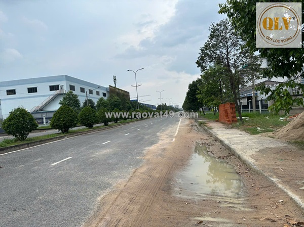 Cho thuê nhà xưởng kcn mỹ phước 11.370m²