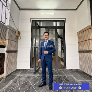 Có một căn nhà phố khá 