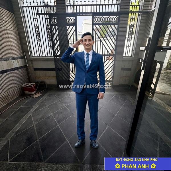 Có một căn nhà phố khá "hiền" tại trung tâm thủ đức | ngang 5 m | mới xây ở ngay , chỉ có 5 đồng.