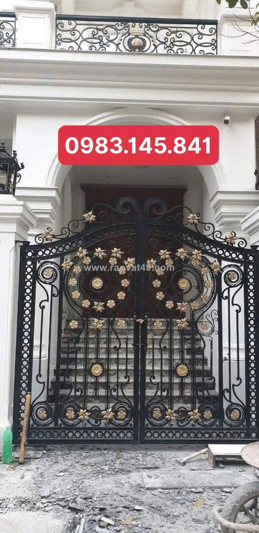 Cổng sắt 2 cánh mỹ thuật mẫu mới giá tốt