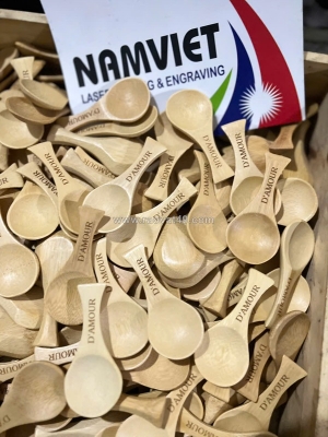 Cung cấp muỗng gỗ/muỗng tre cho spa / nail – nhận khắc laser logo theo yêu cầu