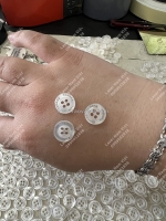 Cung cấp nút áo, khóa kéo, linh kiện thời trang giá rẻ hcm – nhận khắc logo theo yêu cầu