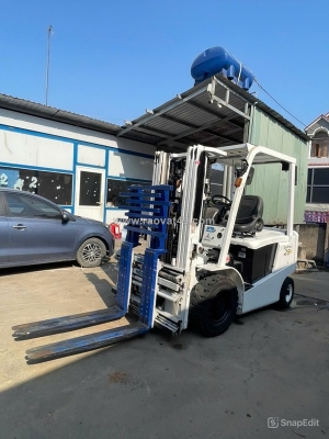 Dịch vụ cho thuê xe nâng điện giá rẻ - xe mới tiết kiệm điện