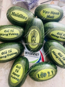 Dịch vụ khắc trái cây cưới hỏi – khắc hình ảnh vua hùng 10/3 ý nghĩa