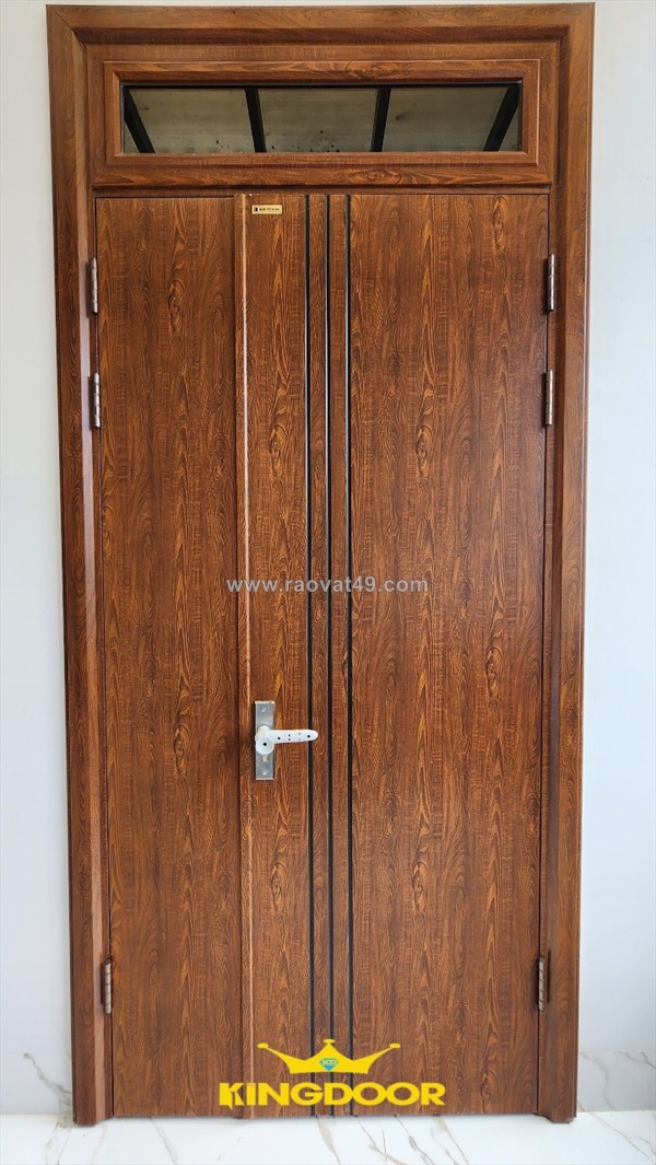 Giá cửa thép vân gỗ classic tại gia lai