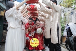 Hỷ phục bưng quả plussize – đẹp đều cả team