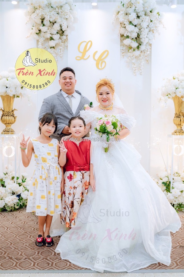 Hỷ phục bưng quả size lớn – team đông vẫn đẹp đều
