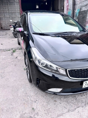 Kia cerato 2017 bản số sàn, xe cá nhân sử dụng kỹ nên còn rất đẹp.