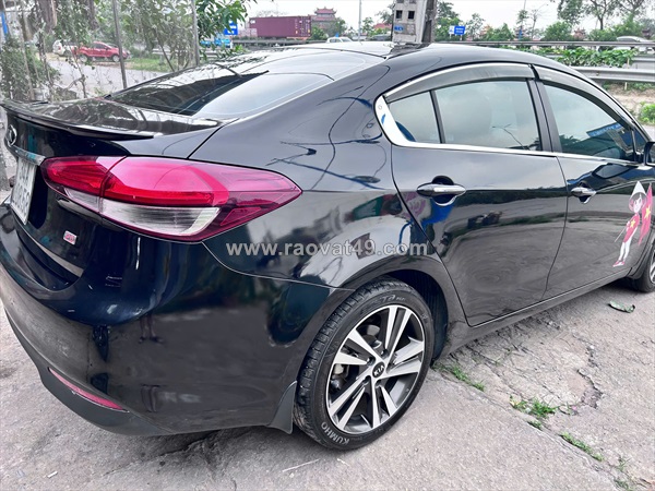 Kia cerato 2017 bản số sàn, xe cá nhân sử dụng kỹ nên còn rất đẹp.