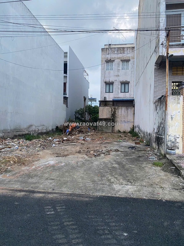 Lô đất mặt tiền hẻmm 71 võ vắn hát dt  92m vị trí đẹp