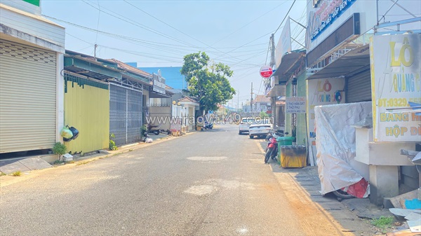 Mặt tiền phạm ngũ lão, trung tâm sầm uất của đức trọng, lâm đồng