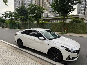 Phiên bản: elantra 1.6 đặc biệt