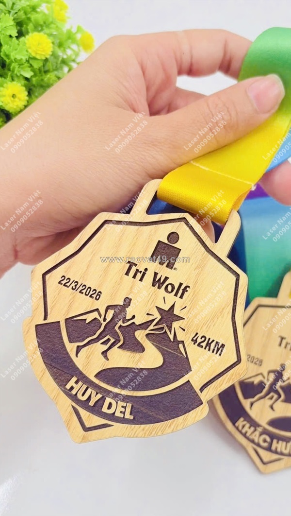 Sản xuất huy chương sự kiện thể thao – làm huy chương gỗ giá rẻ tại hcm