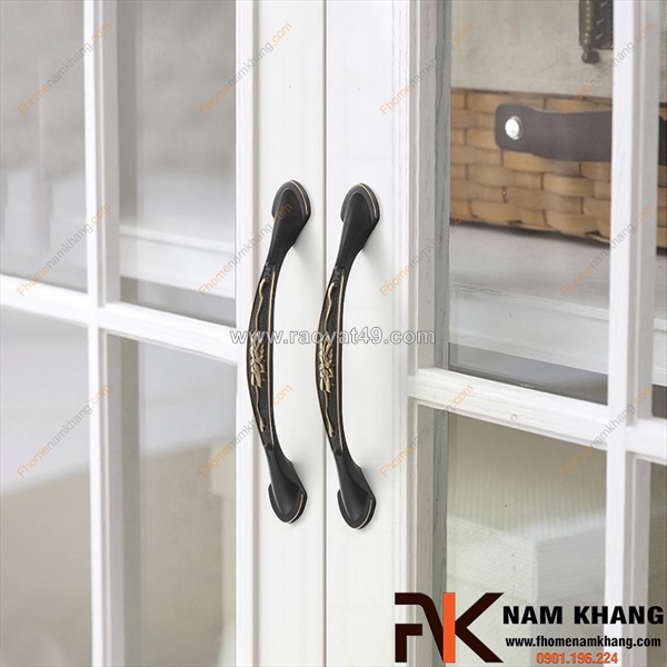 Tay nắm tủ đồng - nơi mỗi chi tiết nhỏ đều kể câu chuyện đẵng cấp