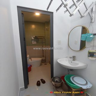 Tìm đâu ra căn thứ 2 ngay khu công thương hẻm xe hơi "ngon" thế này mà chỉ có 5 tỏi hơn chút tí