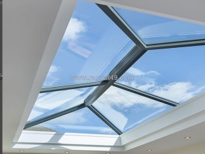 Ưu điểm vượt trội của tấm nhựa thông minh lấy sáng trong xây dựng