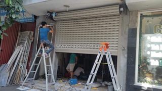 Vì sao cửa cuốn bỗng dưng không hoạt động?