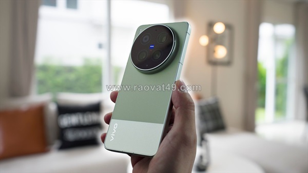 Vivo x300 ultra: "quái vật" nhiếp ảnh với cụm camera dày hơn cả thân máy!
