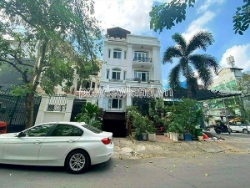 Bán chdv nguyễn văn hưởng thảo điền, 1 hầm + 4 tầng, 7 phòng, thu nhập 130tr/tháng