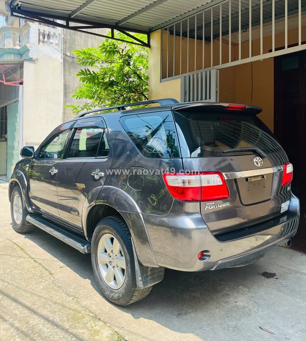 Bán toyota fortuner 2.5g máy dầu – 2010
