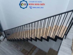Cầu thang sắt lên sân thượng - mẫu mới tại hcm