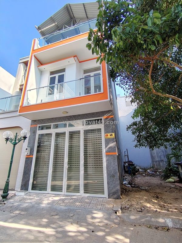 Chính chủ bán nhà nguyên căn mặt tiền đường dương khê, gần góc đường giao nhau giữa đường nguyễn trực với dương khê, phan rang