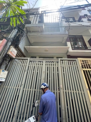 Cho thuê nhà nguyên căn 3 lầu hẻm 154 nguyễn biểu q5