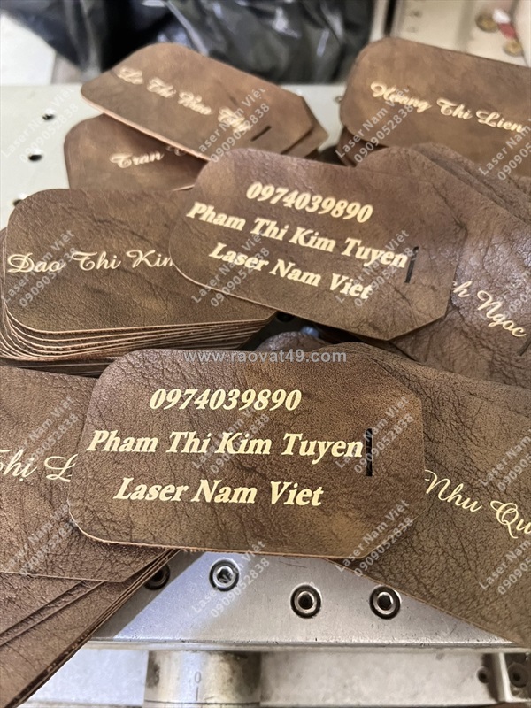 Chuyên nhận khắc logo trên da bò – simili theo yêu cầu