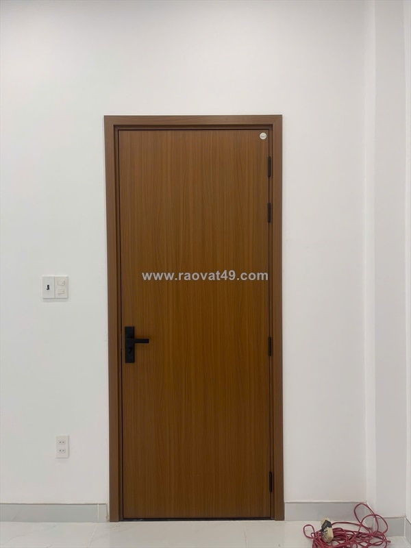 ~/Img/2026/5/cua-nhua-composite-tai-long-an-kingdoor-02.jpg