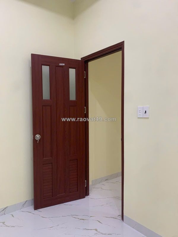 Cửa nhựa toilet giá rẻ lắp đặt trọn gói