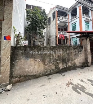 Em bán lô đất 103m2, 2 mặt ngõ ô tô, sổ đỏ riêng ở long biên