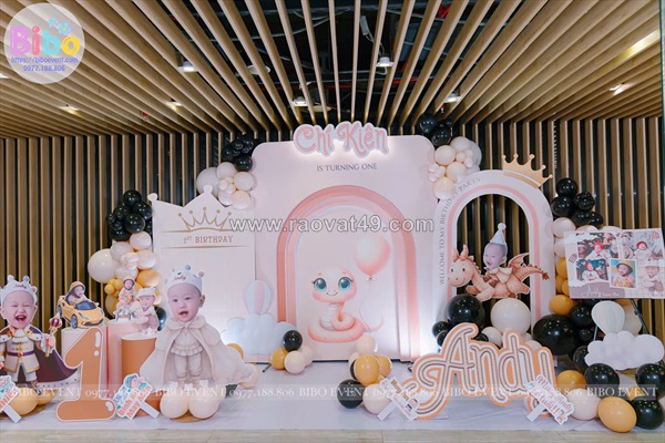 [ko cần kn] 4 nv trang trí, backdrop quận 12